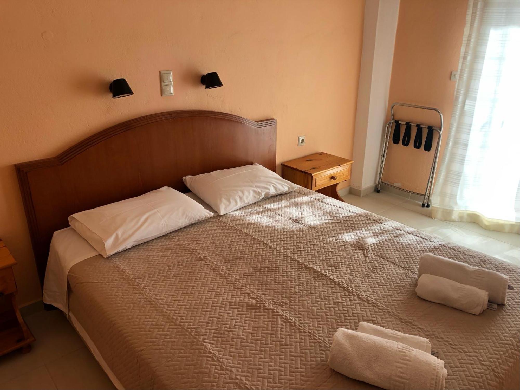 Babis Hotel Skaleta Extérieur photo